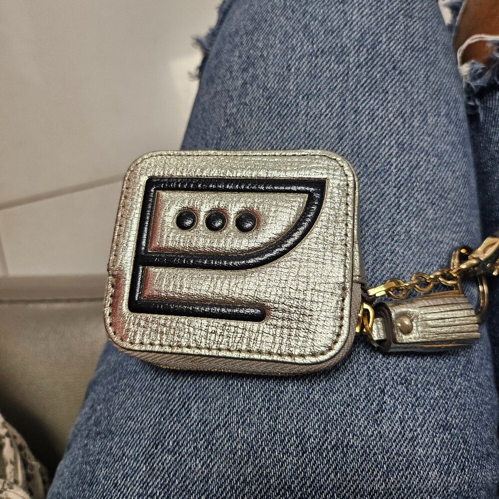 Anya Hindmarch  Metalllic over leather Coin purse